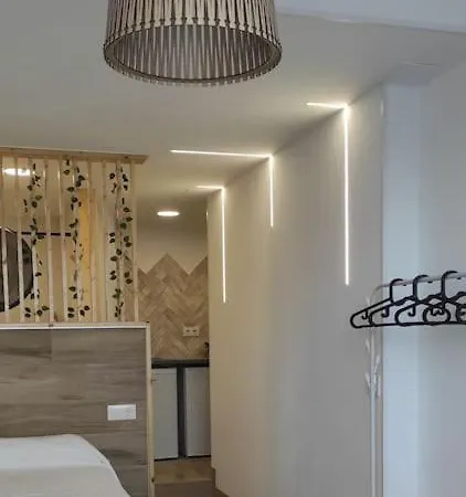 Estudio Con Balcón A 9min. Del Centro En Metro Apartamento Sevilla
